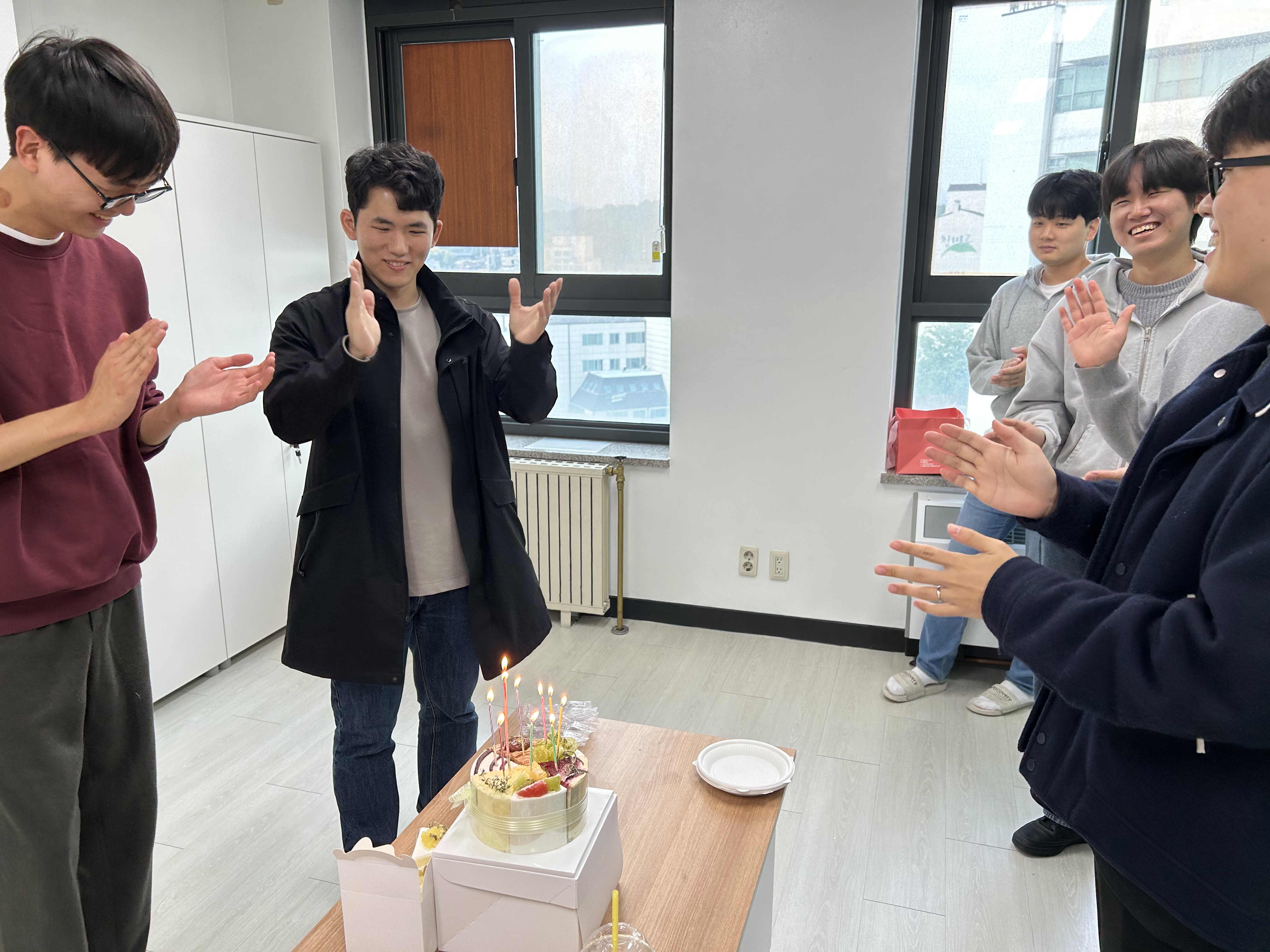 준호, 민규 생일
